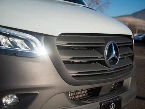 New 2025 Mercedes-Benz Sprinter 2500 image 15