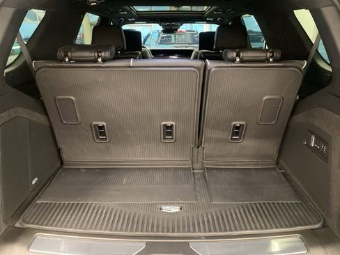 Used 2025 Cadillac Escalade V w/ LPO, ONYX Package AWD/4WD image 4