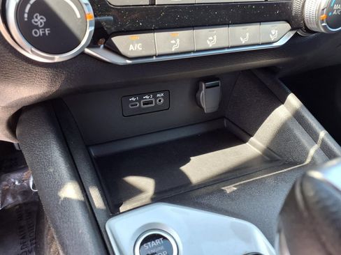 Used 2025 Nissan Altima 2.5 SV FWD image 23