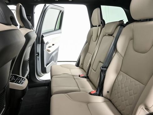 Certified 2026 Volvo XC90 B6 Plus w/ Protection Package Premier AWD/4WD image 23