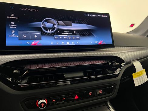 New 2026 BMW 330i xDrive Sedan w/ Premium Package image 27