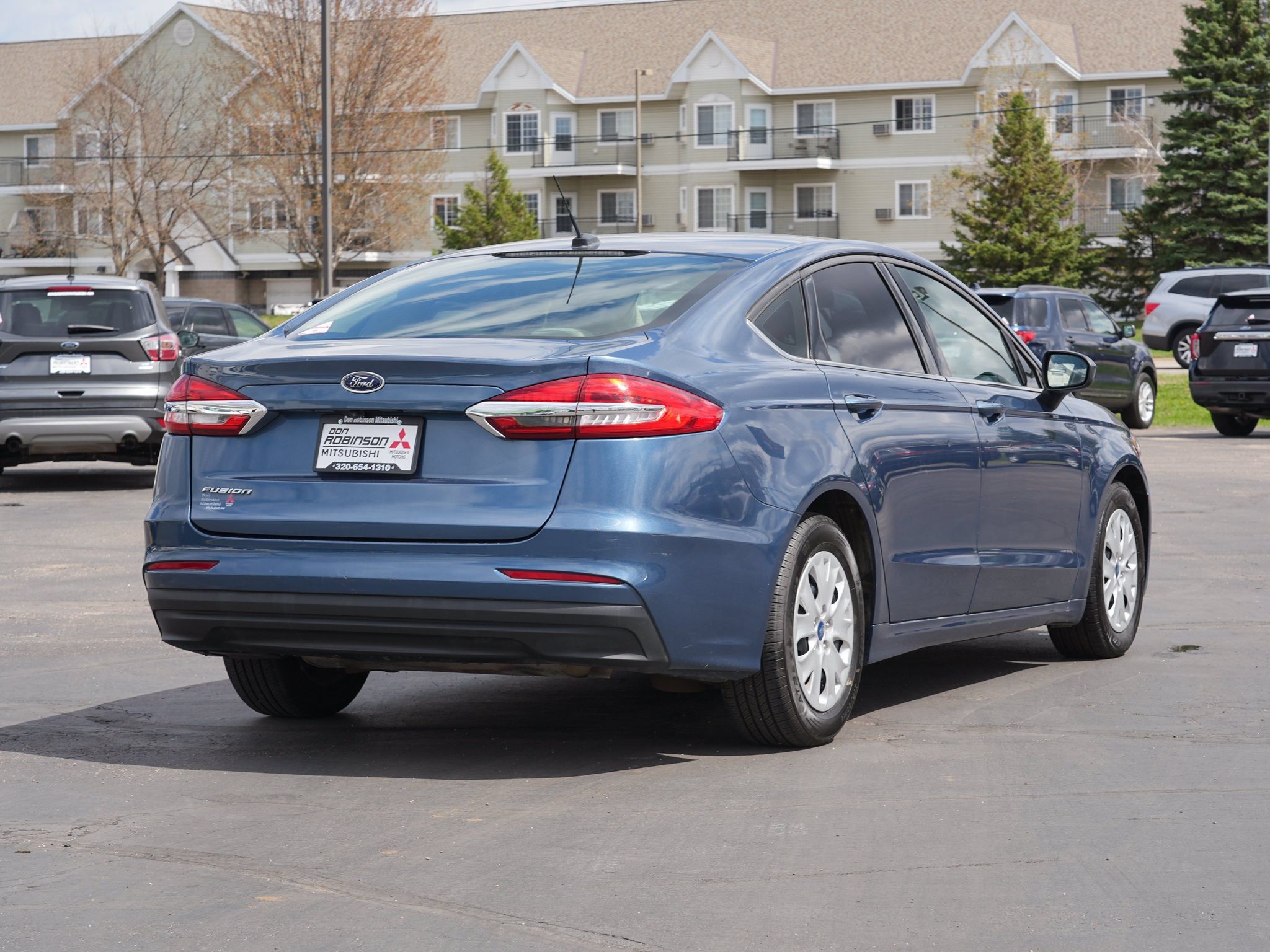 Used 2019 Ford Fusion S FWD image 3