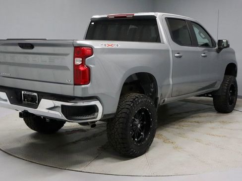 Used 2025 Chevrolet Silverado 1500 LT AWD/4WD image 13