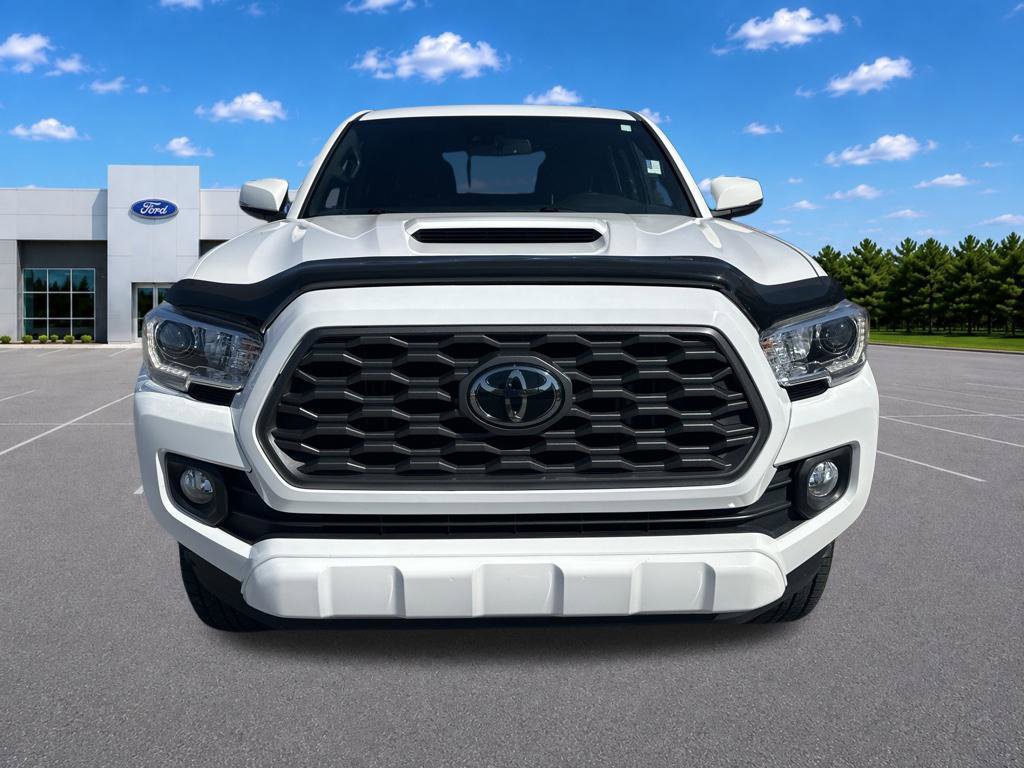 Used 2022 Toyota Tacoma TRD Sport w/ Technology Package RWD image 6