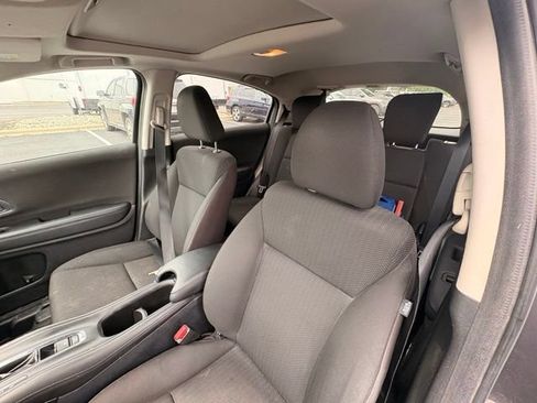 Used 2017 Honda HR-V EX image 11