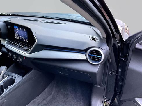 Used 2025 Chevrolet Trax LS FWD image 18