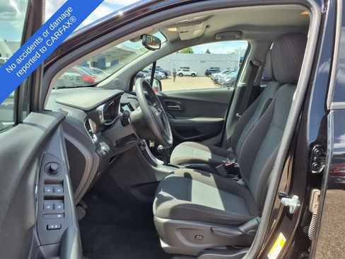 Used 2020 Chevrolet Trax LS w/ Tint and Cruise Package FWD image 16