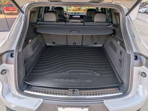 New 2026 Porsche Cayenne S image 23