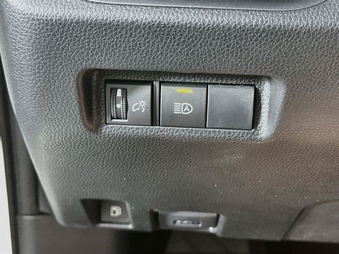 Used 2023 Toyota RAV4 LE AWD/4WD image 16