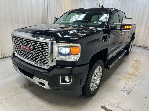 Used 2016 GMC Sierra 2500 Denali w/ Duramax Plus Package image 10