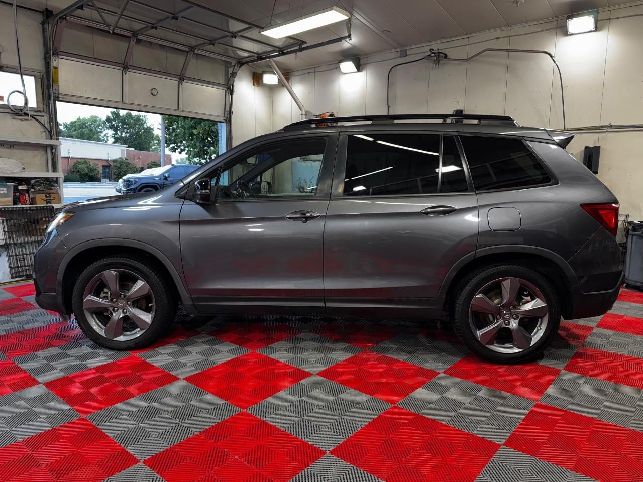 Used 2019 Honda Passport Touring image 4