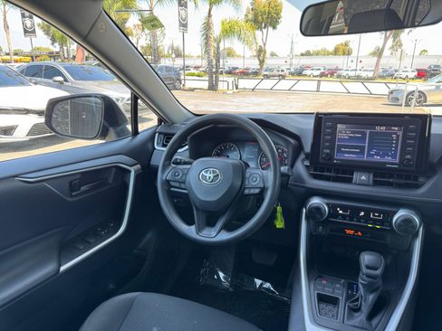 Used 2020 Toyota RAV4 LE w/ Carpet Mat Package FWD image 17