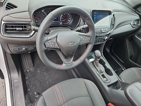 Used 2023 Chevrolet Equinox RS image 11