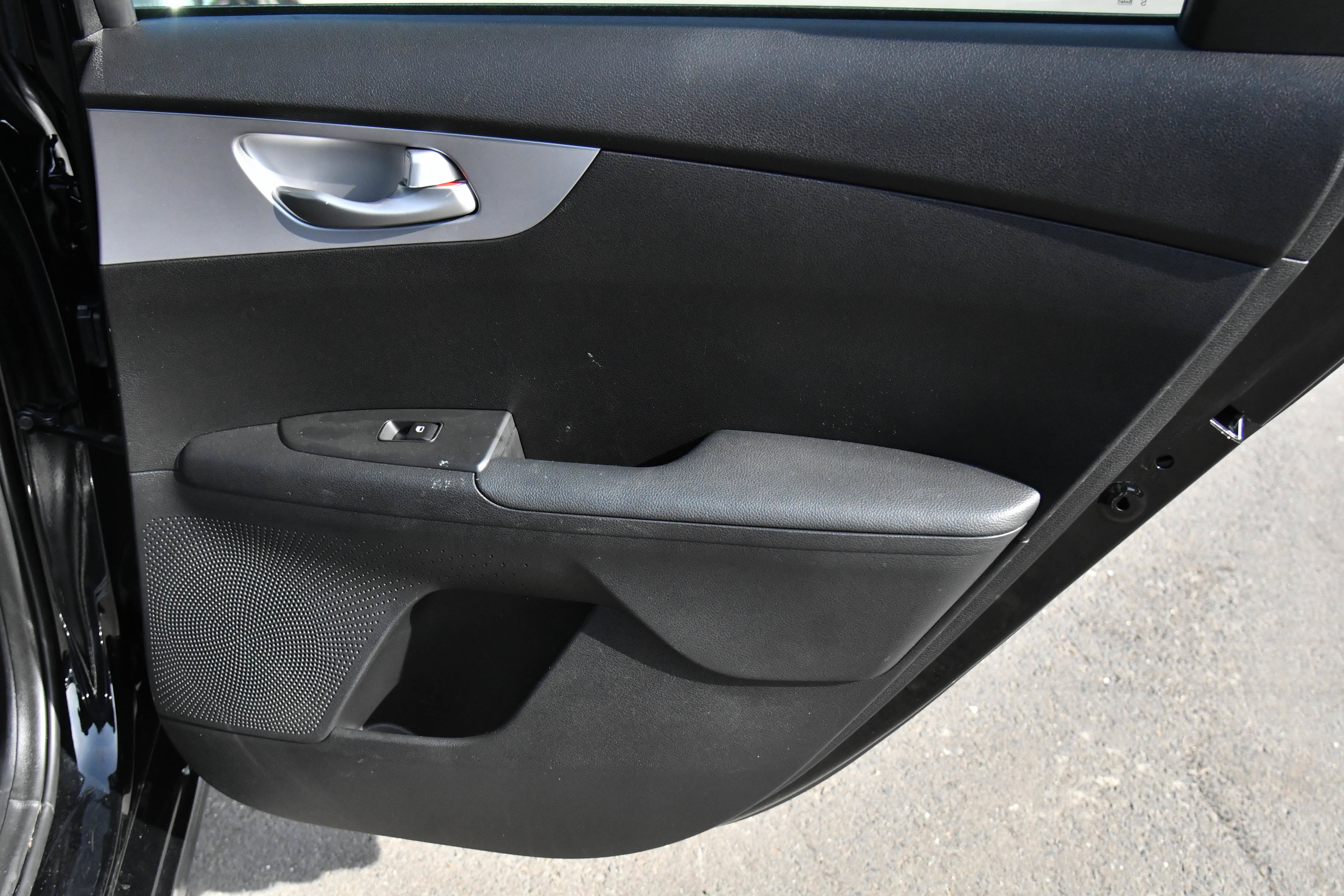 Used 2023 Kia Forte LXS FWD image 33