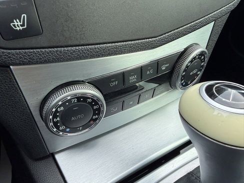 Used 2010 Mercedes-Benz C 300 Sedan image 24
