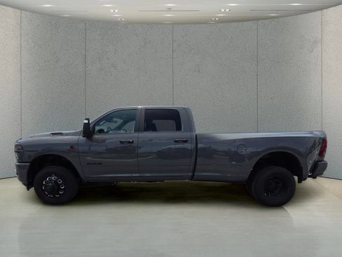 New 2026 RAM 3500 Big Horn AWD/4WD image 9