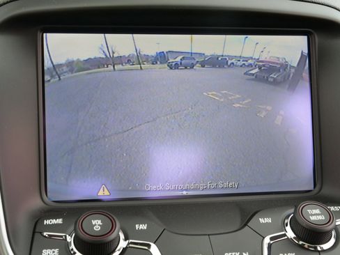Used 2015 Chevrolet SS RWD image 5