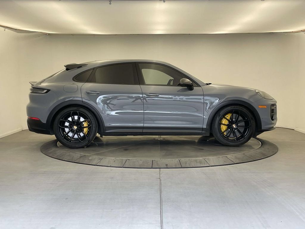 Certified 2024 Porsche Cayenne Turbo GT AWD/4WD image 8