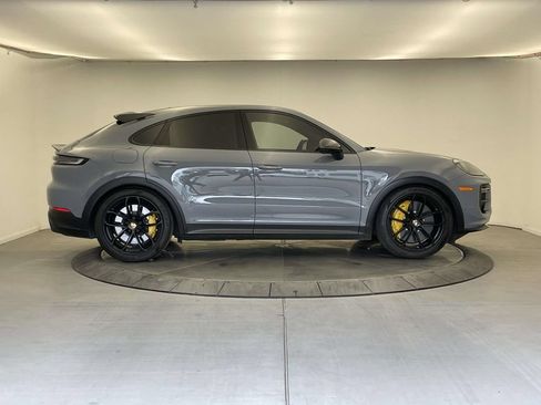 Certified 2024 Porsche Cayenne Turbo GT AWD/4WD image 8