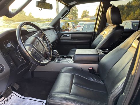 Used 2015 Ford Expedition EL Platinum image 10