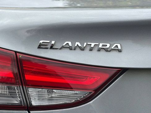 Used 2014 Hyundai Elantra Sport FWD image 25