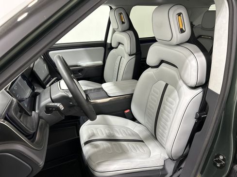 Used 2022 Rivian R1T Adventure image 20