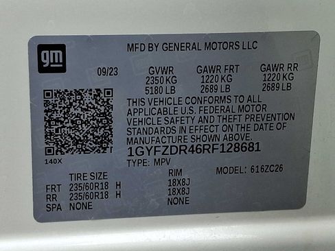 Certified 2024 Cadillac XT4 Premium Luxury AWD/4WD image 27