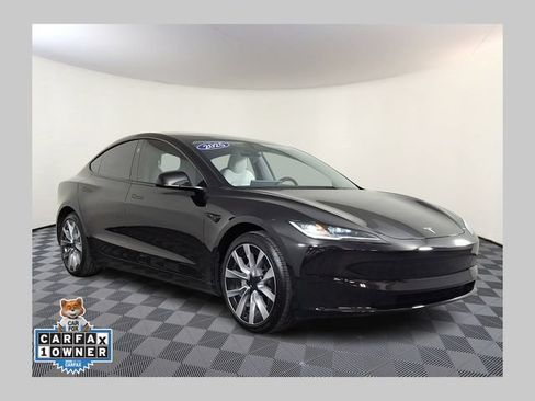 Used 2025 Tesla Model 3 RWD image 1