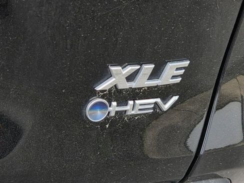 Used 2025 Toyota RAV4 XLE image 7