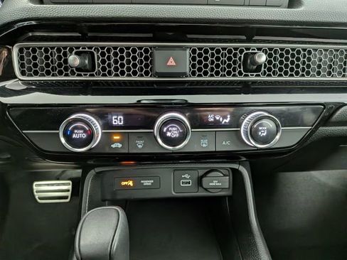Used 2023 Honda Civic Sport image 19