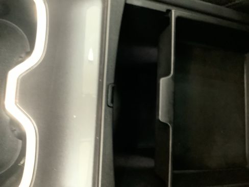 Used 2025 GMC Acadia Elevation FWD image 21