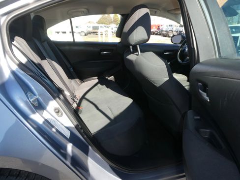 Used 2021 Toyota Corolla LE image 24