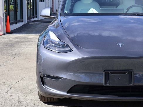 Used 2023 Tesla Model Y Long Range image 13