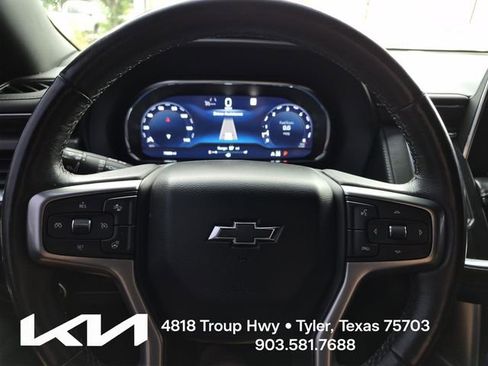 Used 2023 Chevrolet Tahoe Z71 w/ Luxury Package AWD/4WD image 35