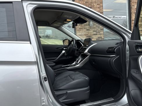 Used 2022 Mitsubishi Eclipse Cross SE image 14
