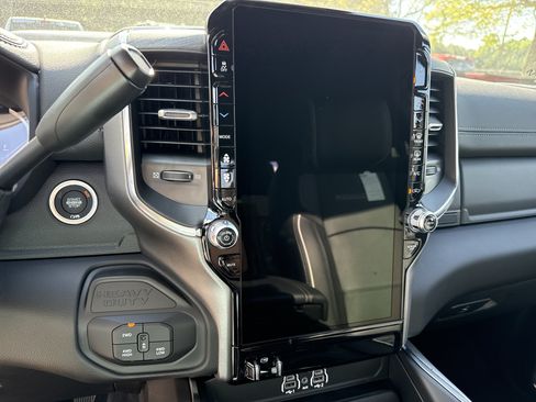 New 2026 RAM 3500 Laramie AWD/4WD image 27