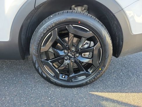 Used 2024 Kia Telluride EX FWD image 10
