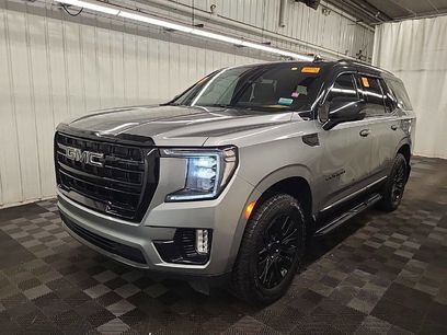 Used 2023 GMC Yukon SLT w/ SLT Luxury Package