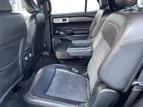 Used 2022 Ford Explorer ST-Line image 9