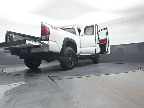Used 2023 Toyota Tacoma SR5 AWD/4WD image 48