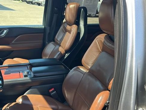 Used 2022 Lincoln Navigator L Reserve AWD/4WD image 18