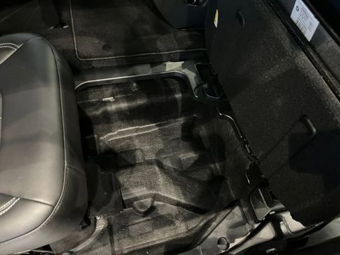 New 2026 Chrysler Pacifica Select AWD/4WD image 33