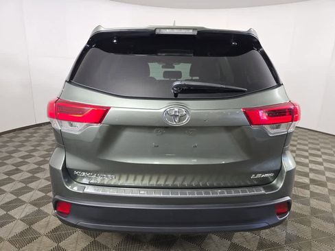 Used 2018 Toyota Highlander Plus image 14