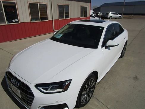 Used 2021 Audi A4 2.0T Premium image 41