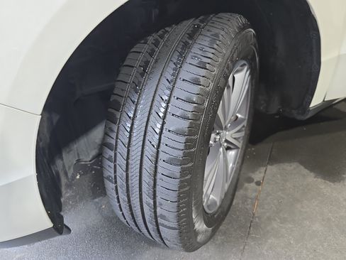 Used 2020 Acura MDX FWD image 31