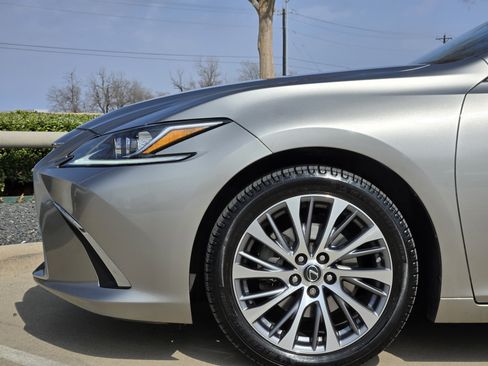 Used 2019 Lexus ES 350 w/ Premium Package image 13