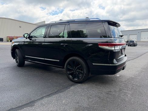 Used 2024 Lincoln Navigator Reserve AWD/4WD image 10