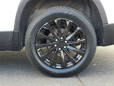 Certified 2023 Chevrolet Traverse RS image 32