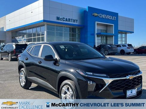 New 2026 Chevrolet Trax LS w/ LS Convenience Package image 1