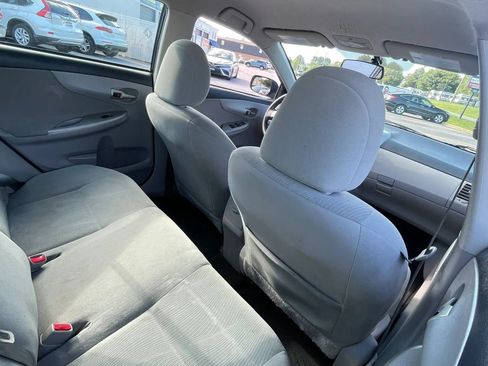 Used 2013 Toyota Corolla LE FWD image 27